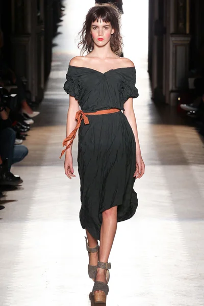 Look 24